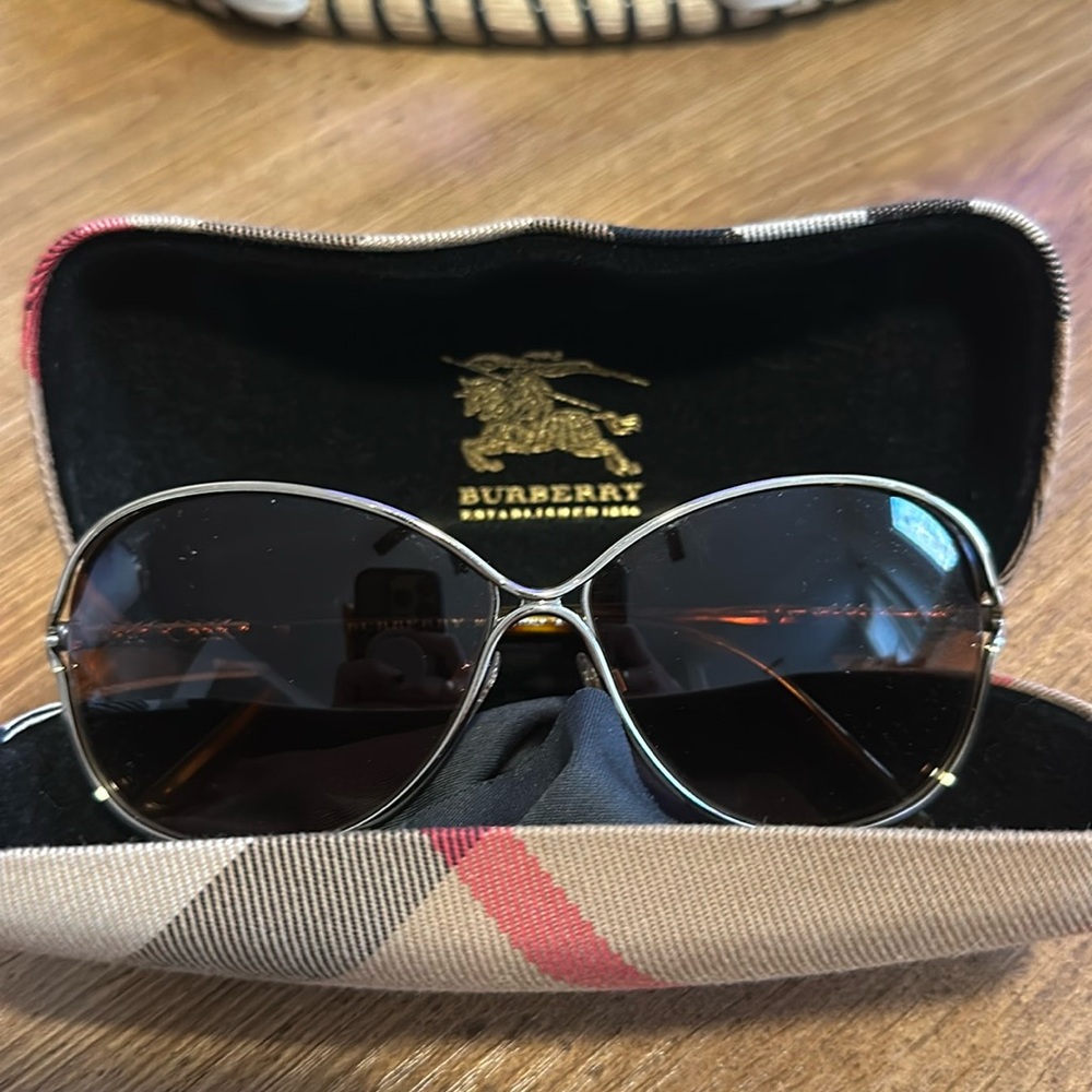 Authentic Burberry Sunglasses B 3066